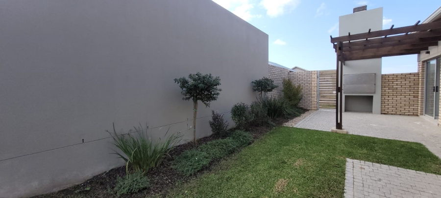 3 Bedroom Property for Sale in Mooikloof Country Estate Western Cape